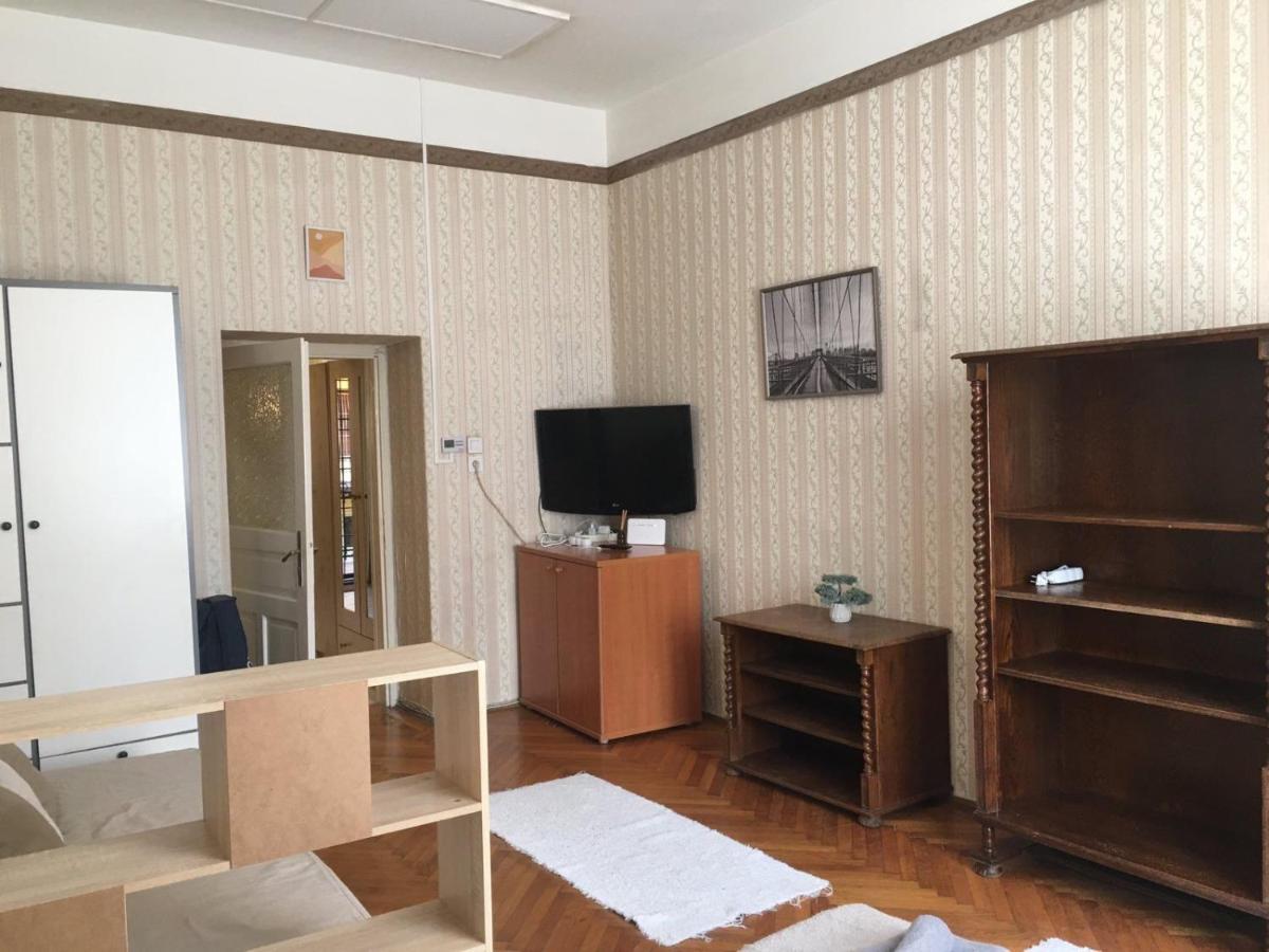 Cozy Flat At Stadionok M Station Budapest Ngoại thất bức ảnh