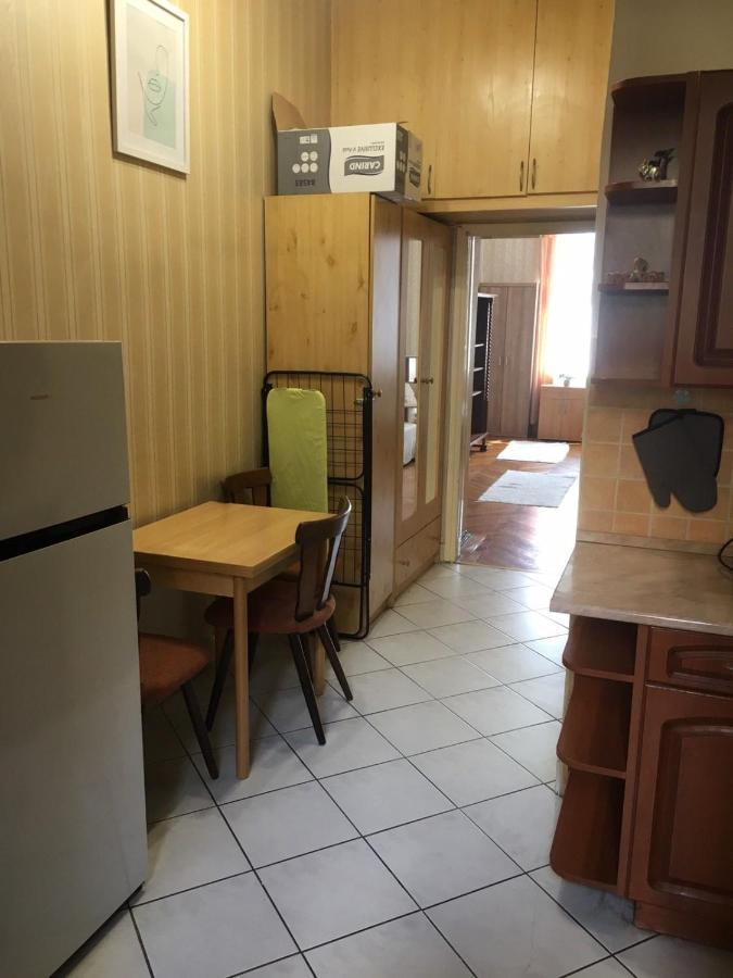 Cozy Flat At Stadionok M Station Budapest Ngoại thất bức ảnh